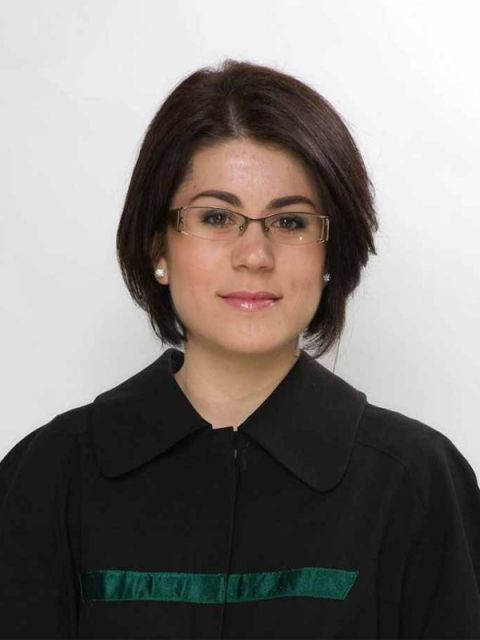 Uhrin Eszter